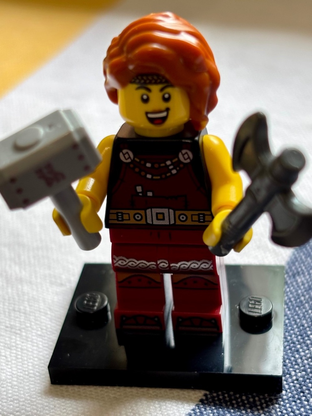 LEGO IDEAS CUUSOO "Viking Blacksmith" idea167 with stand & all accessories.